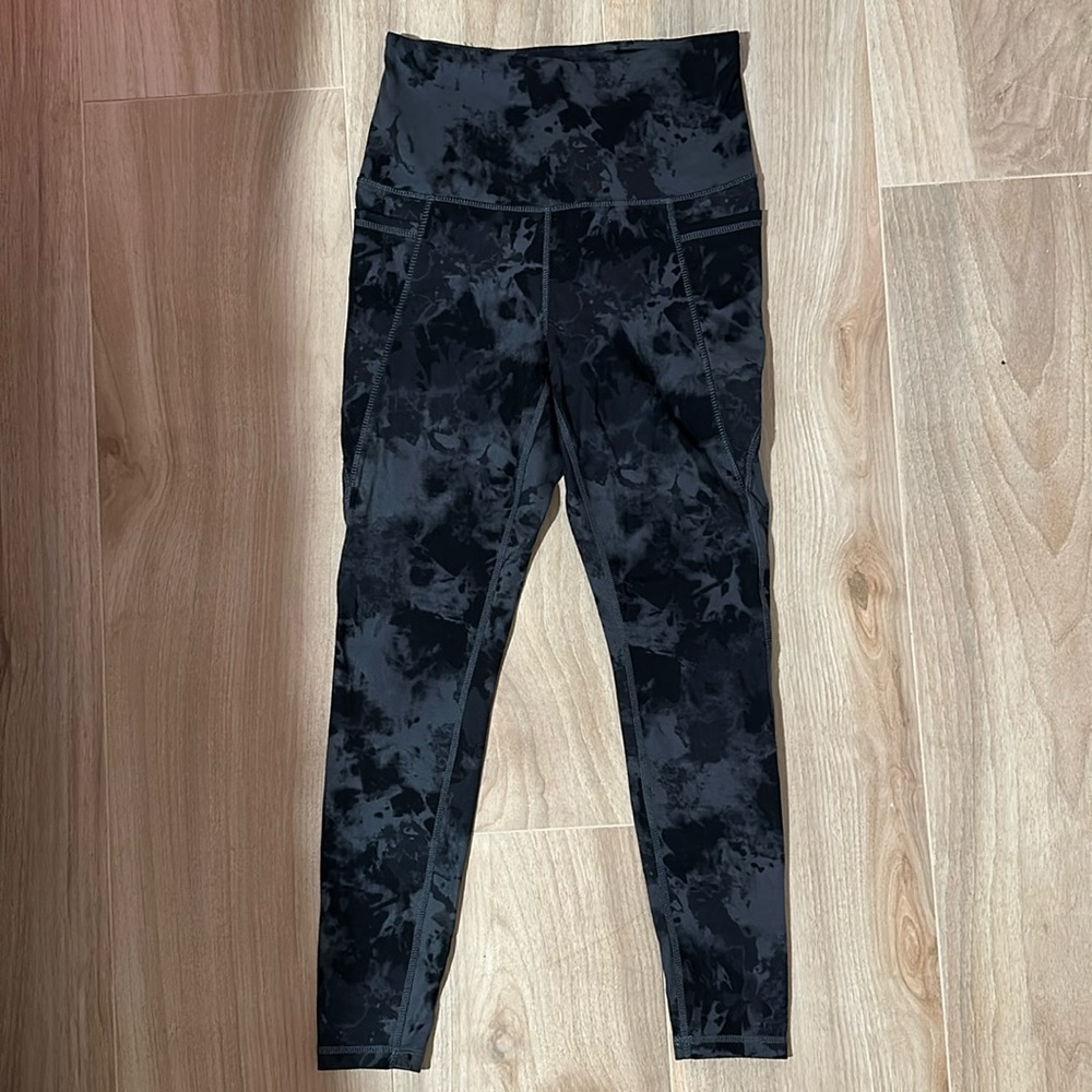 Danskin black and grey tye dye leggings